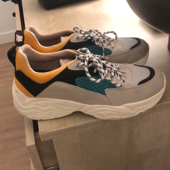 Kendall + Kylie Dad Sneaker - Picture 2 of 6